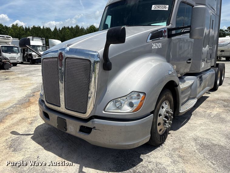 image for item YA3500 2020 Kenworth T680 semi truck