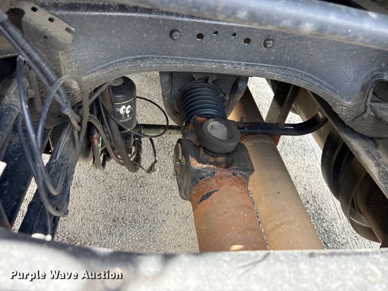 image for item YA3500 2020 Kenworth T680 semi truck