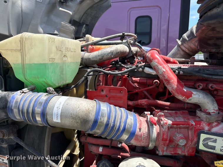 image for item YA3500 2020 Kenworth T680 semi truck