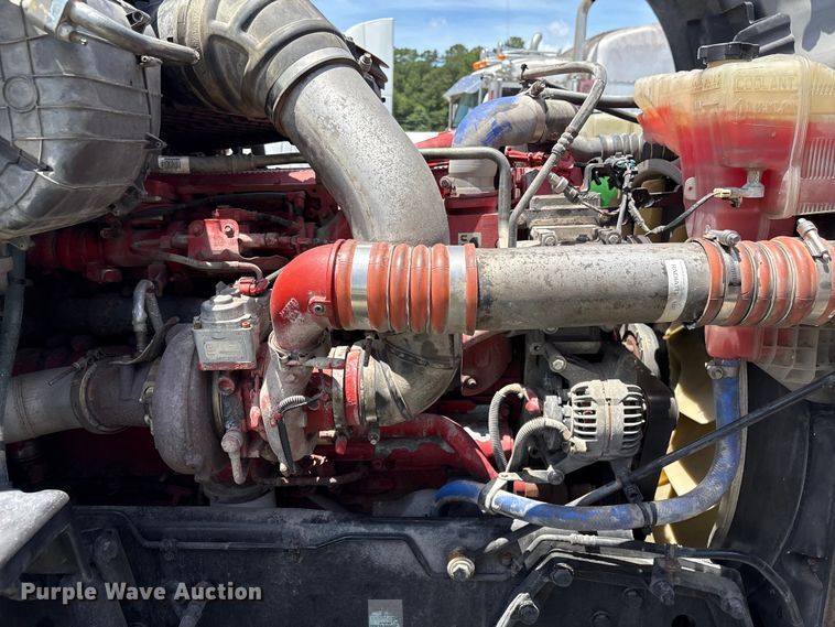 image for item YA3500 2020 Kenworth T680 semi truck