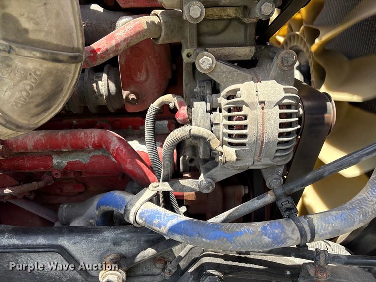 image for item YA3500 2020 Kenworth T680 semi truck
