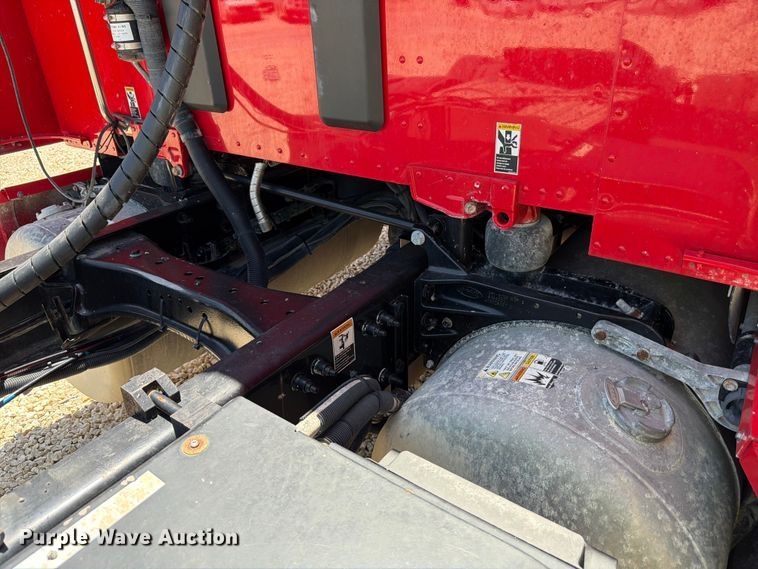 image for item YA3555 2019 Peterbilt 579 semi truck
