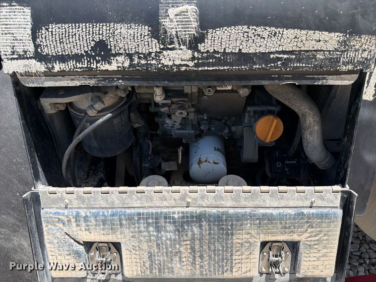 image for item YA3555 2019 Peterbilt 579 semi truck