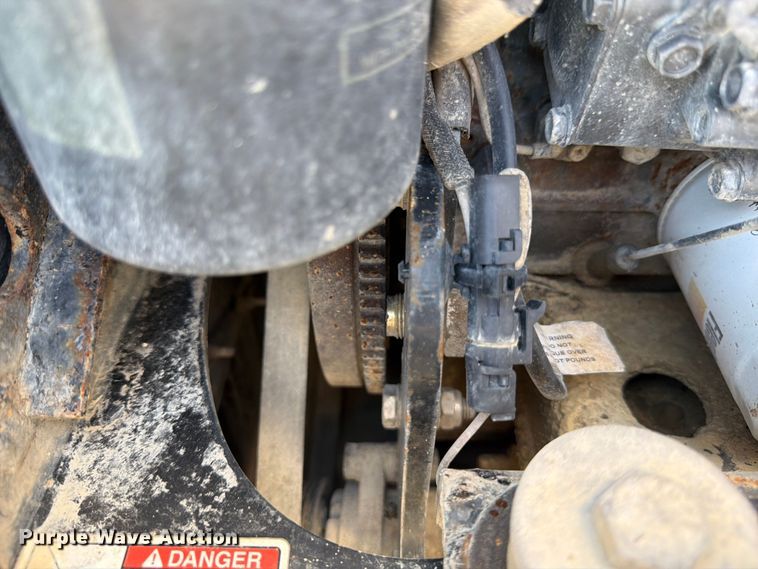 image for item YA3555 2019 Peterbilt 579 semi truck