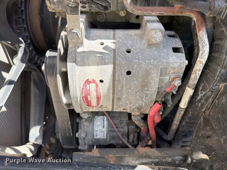 image for item YA3555 2019 Peterbilt 579 semi truck