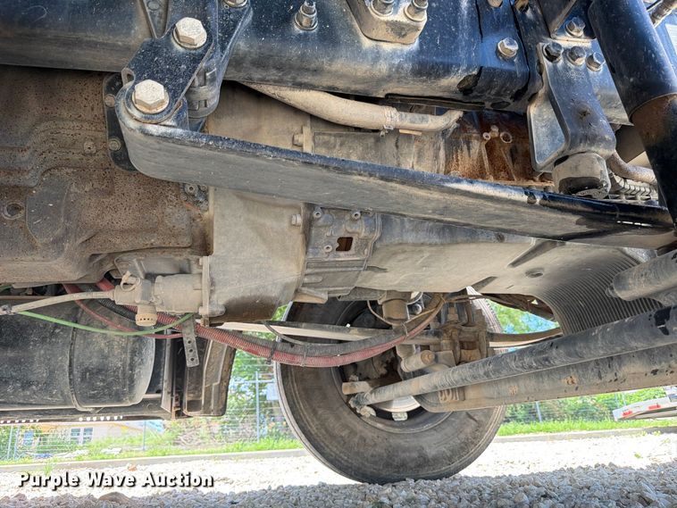 image for item YA3555 2019 Peterbilt 579 semi truck