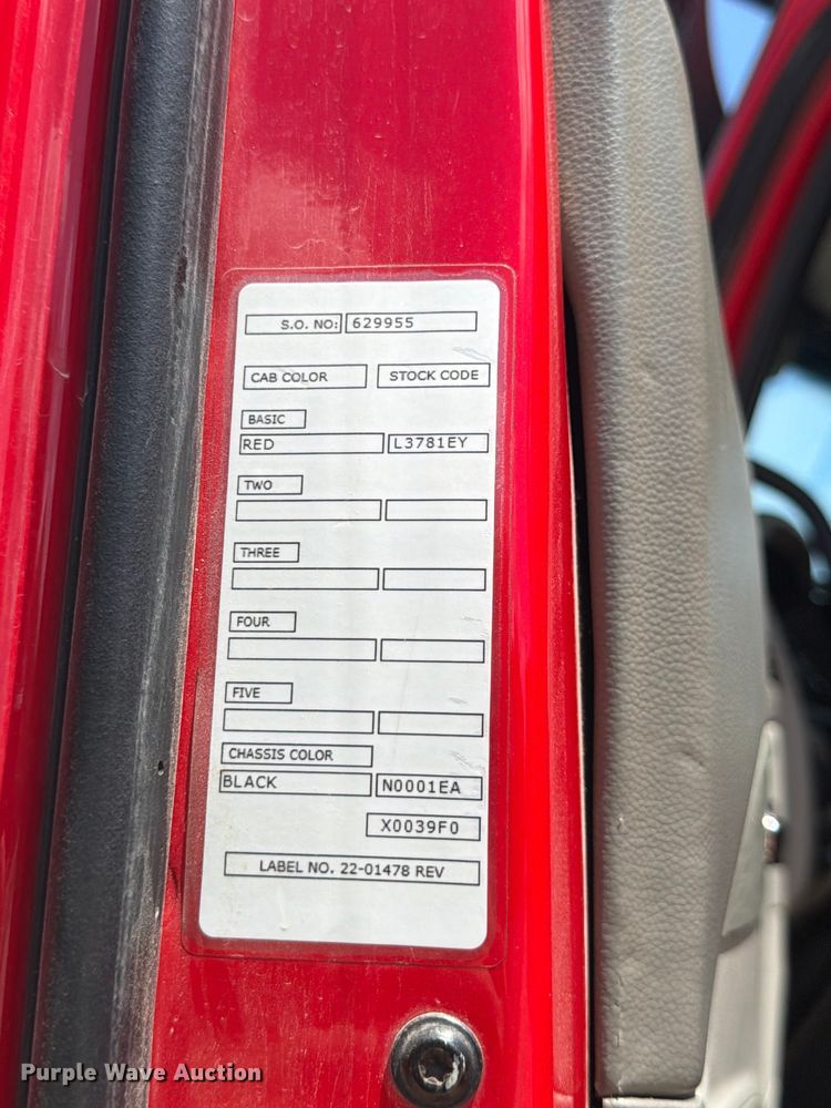 image for item YA3555 2019 Peterbilt 579 semi truck