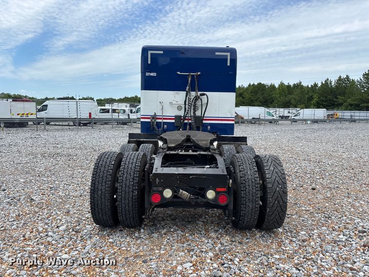 image for item YA3654 2017 Peterbilt Paccar semi truck