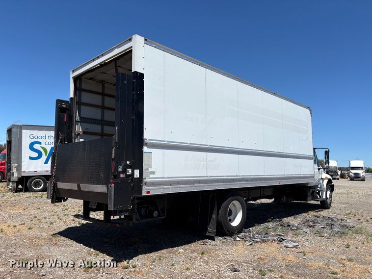 image for item YA3663 2018 International 4300 box truck