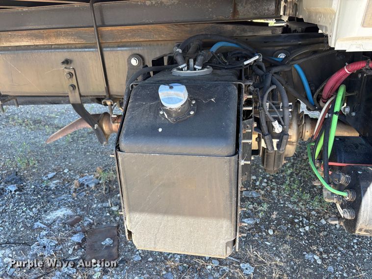 image for item YA3663 2018 International 4300 box truck