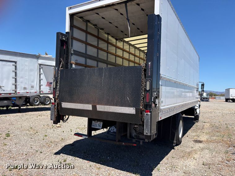 image for item YA3663 2018 International 4300 box truck