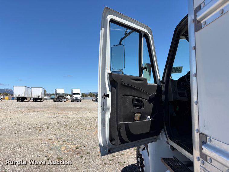 image for item YA3663 2018 International 4300 box truck