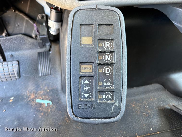 image for item YA3663 2018 International 4300 box truck