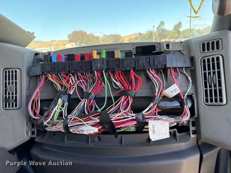 image for item YA3663 2018 International 4300 box truck