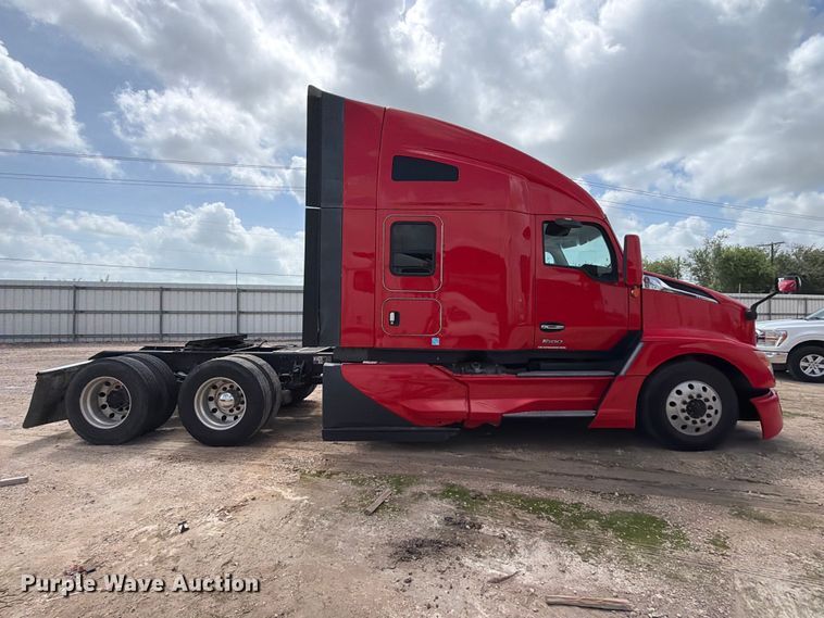 image for item YA3745 2023 Kenworth T680 semi truck