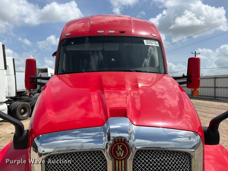 image for item YA3745 2023 Kenworth T680 semi truck