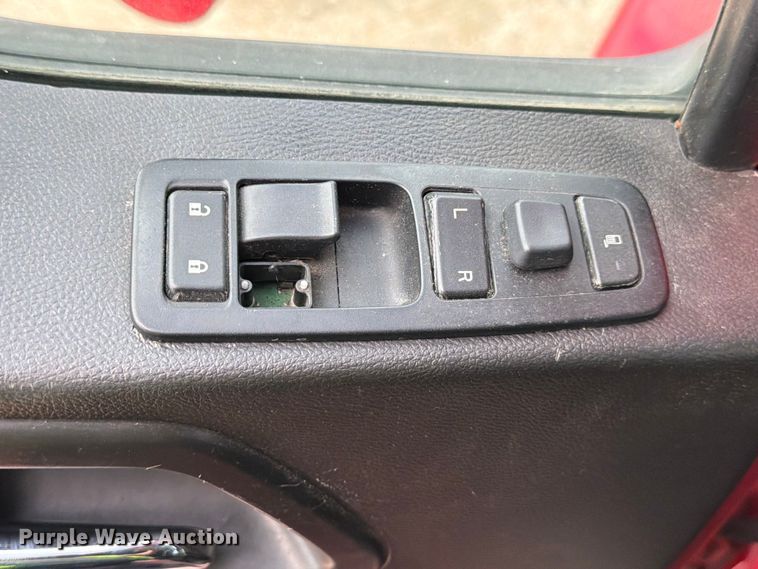 image for item YA3745 2023 Kenworth T680 semi truck