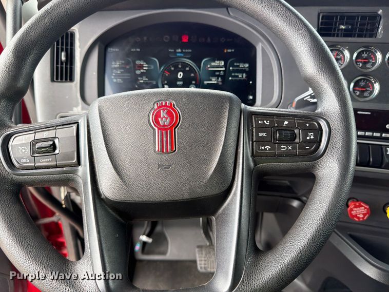 image for item YA3745 2023 Kenworth T680 semi truck