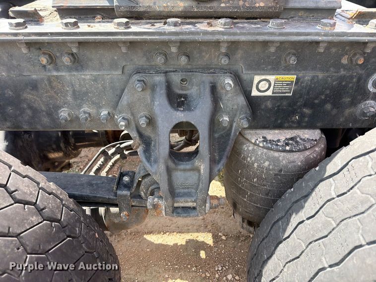 image for item YA3745 2023 Kenworth T680 semi truck