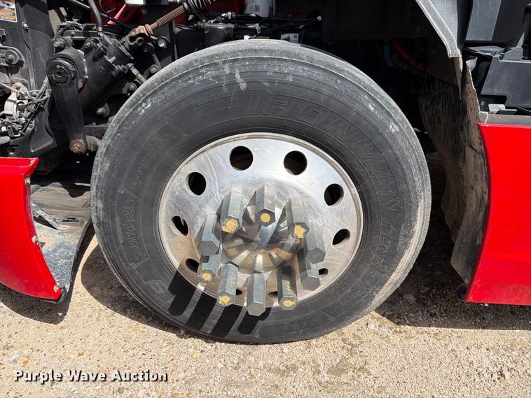 image for item YA3745 2023 Kenworth T680 semi truck
