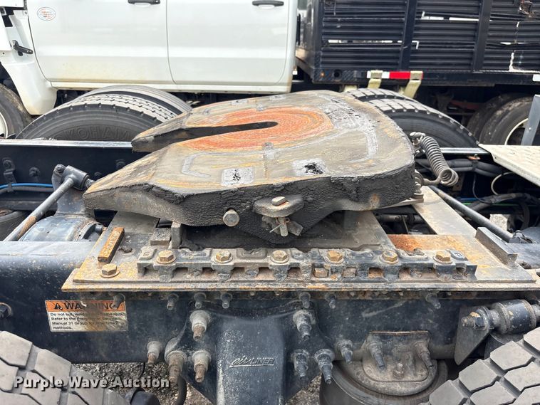 image for item YA3780 2017 Freightliner Cascadia semi truck