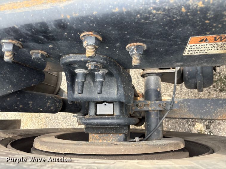 image for item YA3780 2017 Freightliner Cascadia semi truck