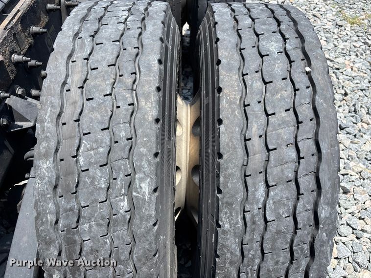 image for item YA3796 2019 Peterbilt 579 semi truck