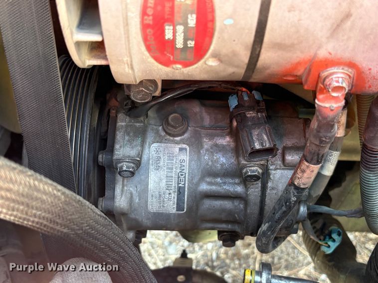 image for item YA3860 2022 Volvo VNL semi truck