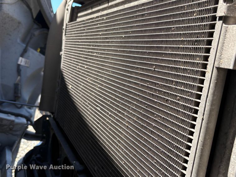 image for item YA3860 2022 Volvo VNL semi truck