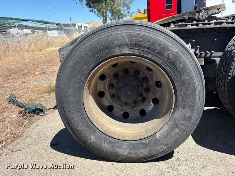 image for item YA3860 2022 Volvo VNL semi truck