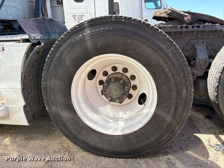 image for item YA3860 2022 Volvo VNL semi truck
