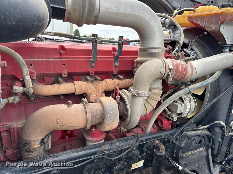 image for item YA3875 2012 Peterbilt 389 semi truck