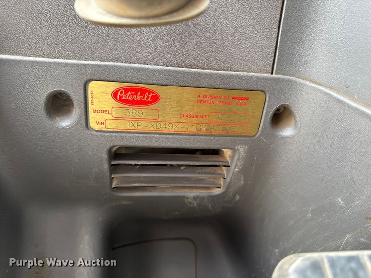 image for item YA3875 2012 Peterbilt 389 semi truck