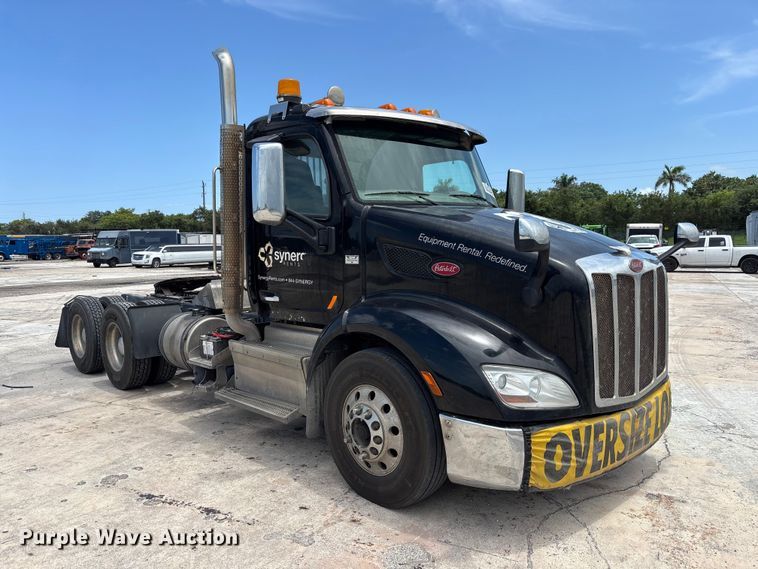 image for item YA3948 2018 Peterbilt 579 semi truck