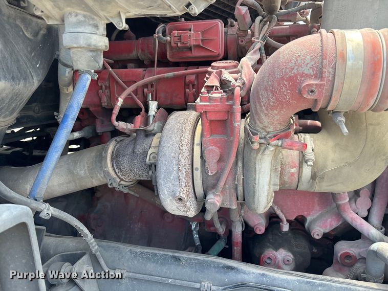 image for item YA3948 2018 Peterbilt 579 semi truck