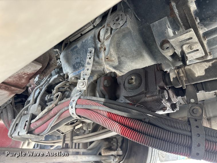 image for item YA3948 2018 Peterbilt 579 semi truck