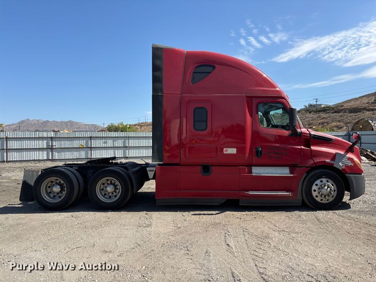 image for item YA3950 2021 Freightliner Cascadia semi truck