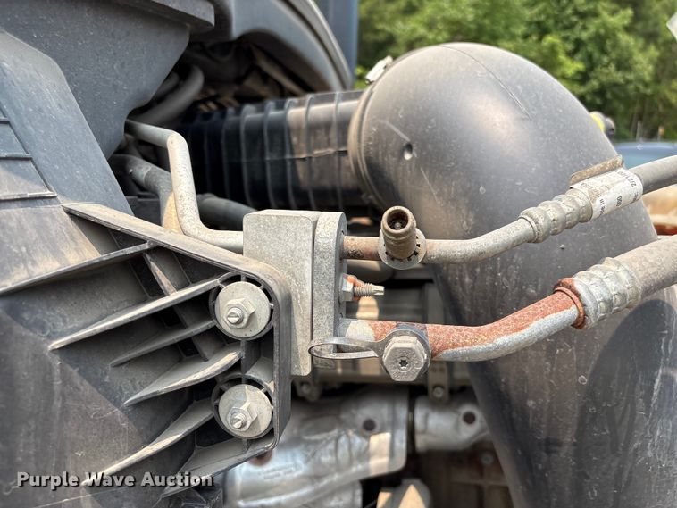 image for item YA4016 2020 Freightliner Cascadia semi truck