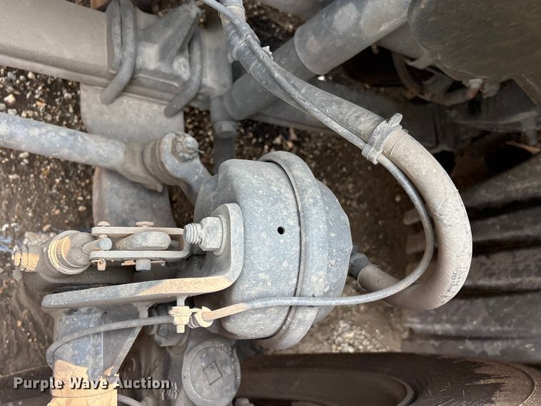 image for item YA4016 2020 Freightliner Cascadia semi truck