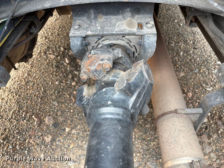 image for item YA4016 2020 Freightliner Cascadia semi truck