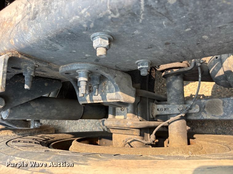 image for item YA4016 2020 Freightliner Cascadia semi truck