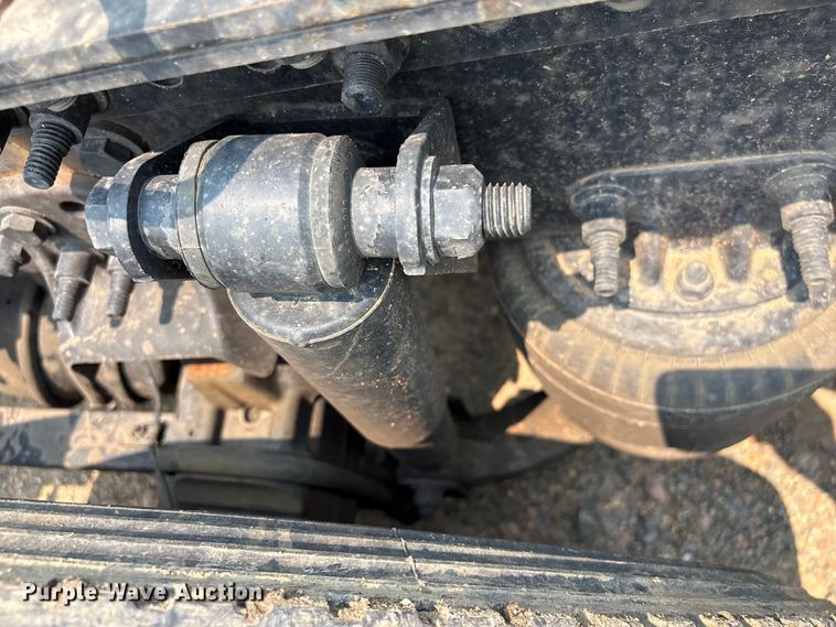 image for item YA4016 2020 Freightliner Cascadia semi truck