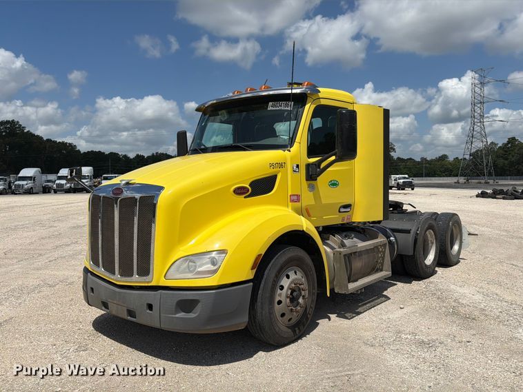2017 Peterbilt 579 semi truck