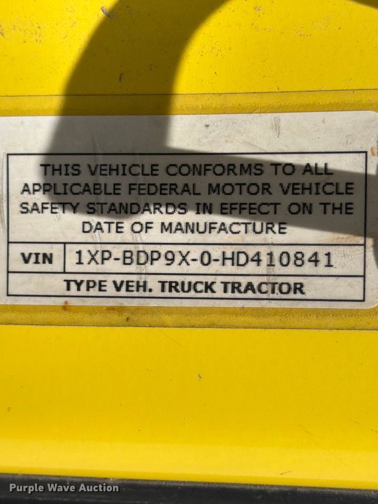 image for item YA4055 2017 Peterbilt 579 semi truck