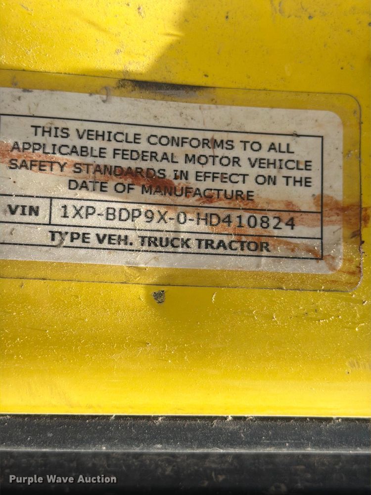 image for item YA4056 2017 Peterbilt 579 semi truck