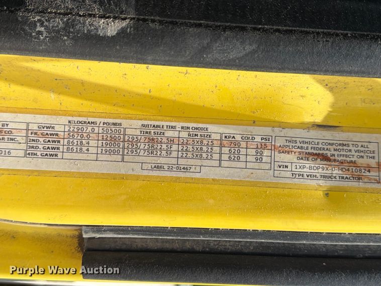 image for item YA4056 2017 Peterbilt 579 semi truck