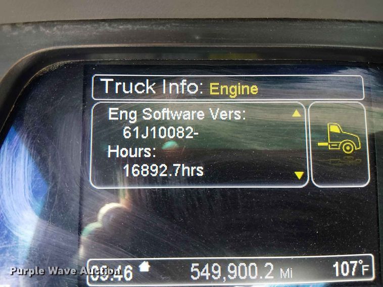 image for item YA4057 2017 Peterbilt 579 semi truck