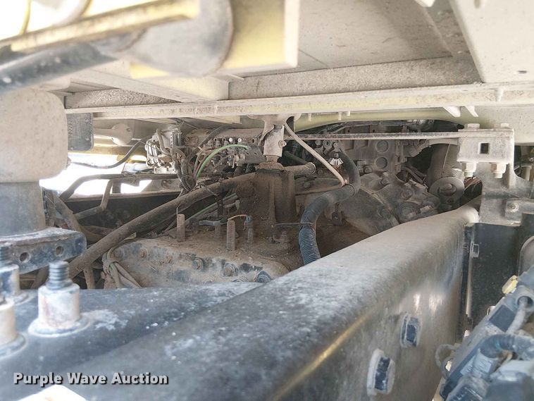 image for item YA4058 2017 Peterbilt 579 semi truck