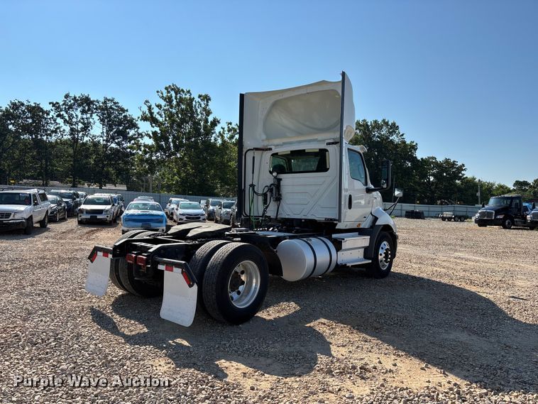 image for item YA4094 2019 International RH613 semi truck
