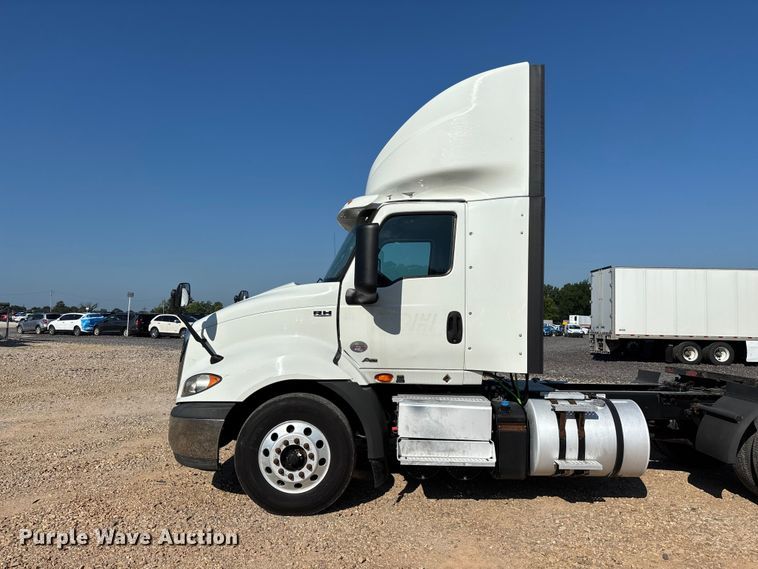 image for item YA4094 2019 International RH613 semi truck